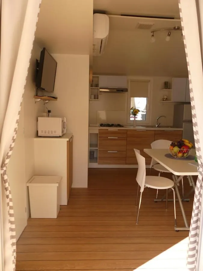 Blue Wave Mobile Home Biograd Na Moru Camping
